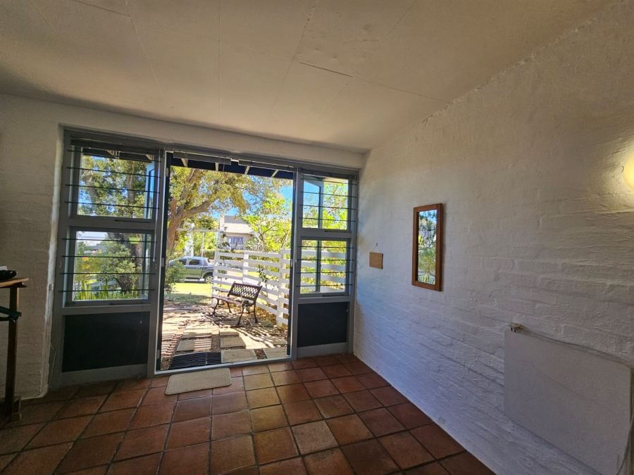 5 Bedroom Property for Sale in Herolds Bay Western Cape